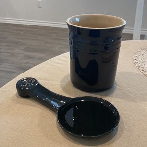 Le Creuset Bundle- Black Utensil Holder and Spoon Rest